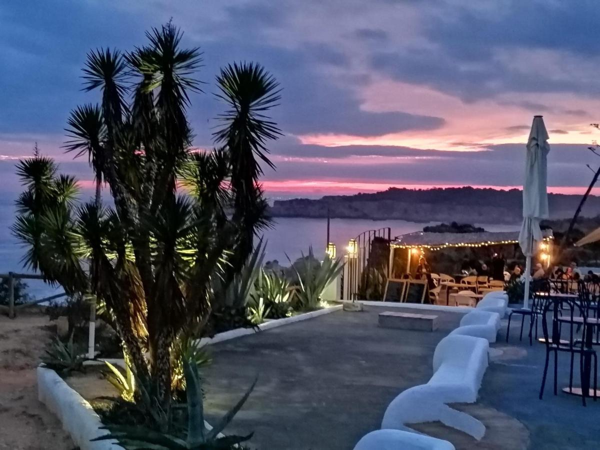 Beachfront Seaview Litoralmar Apt, Fast Wifi, Airco, Pool, Private Parking Portimão Zewnętrze zdjęcie
