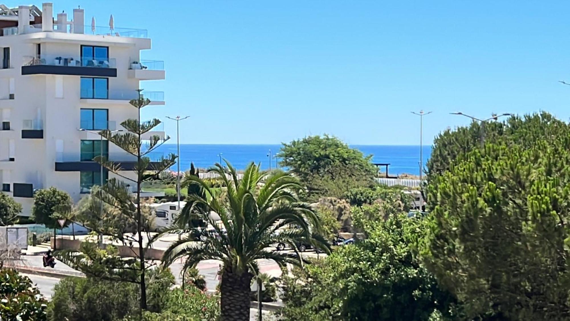 Beachfront Seaview Litoralmar Apt, Fast Wifi, Airco, Pool, Private Parking Portimão Zewnętrze zdjęcie