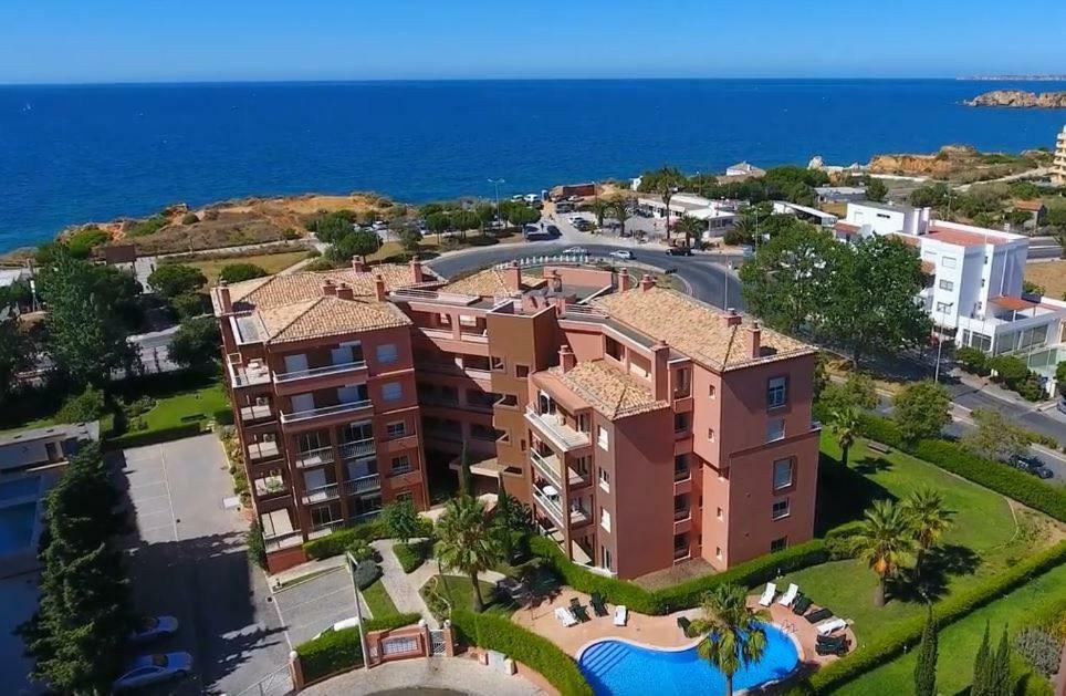 Beachfront Seaview Litoralmar Apt, Fast Wifi, Airco, Pool, Private Parking Portimão Zewnętrze zdjęcie
